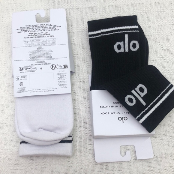 💎HOT💎 NWT ALO Yoga Socks 2 Pairs - Picture 2 of 6